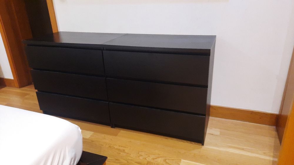 Cómodas castanho com gavetas