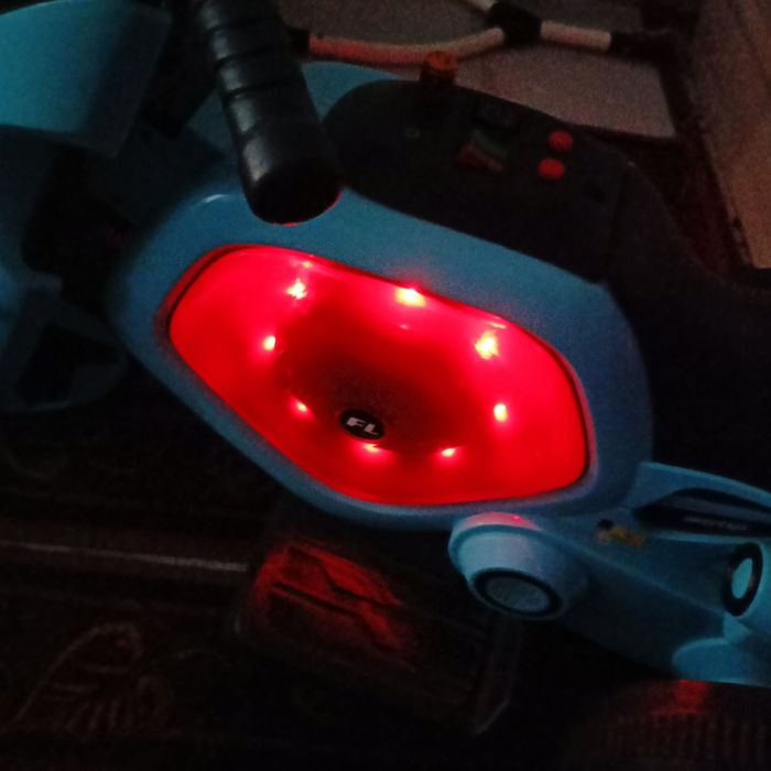 Motorek na akumulator