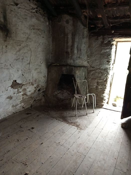 Vendo casa em sequeiros Moncorvo