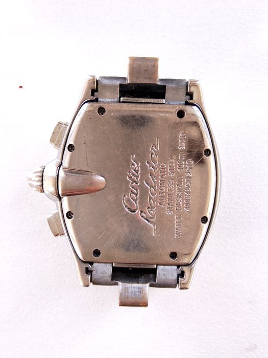 Часы механические Cartier Roadster.