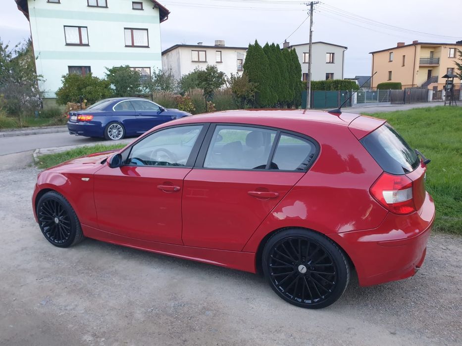 Piękna BMW E87 118i silnik 2.0 KARMESINROT el.fotele tylko 140000km !