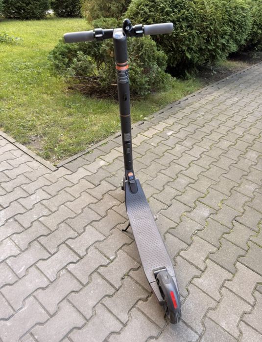 Hulajnoga elektryczna Segway Ninebot KickScooter ES2