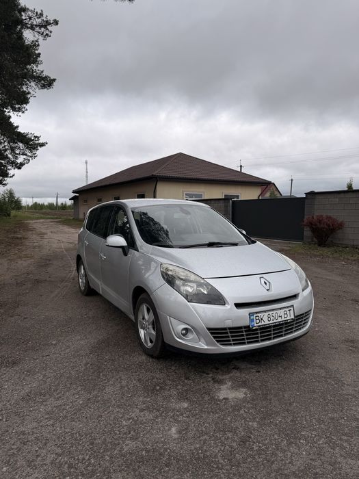 Продам Renault Scenic 2010