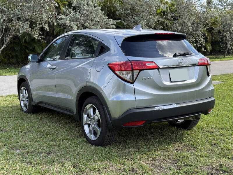 2022 Honda HR-V LX