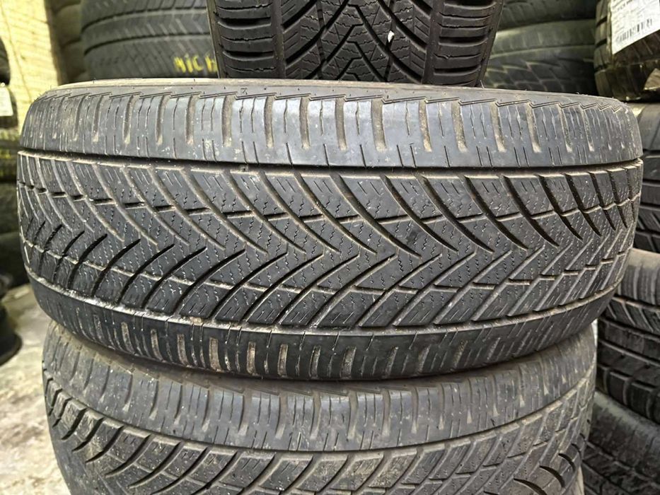 Шины 205/55 R17 Tracmax всесезонка комплект (хорошее состояние) L2