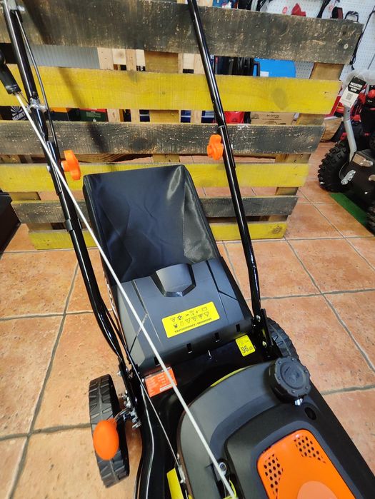 Газонокосилка бензиновая SEQUOIA SPLM4000/40см/99см3/8 положений 25-75