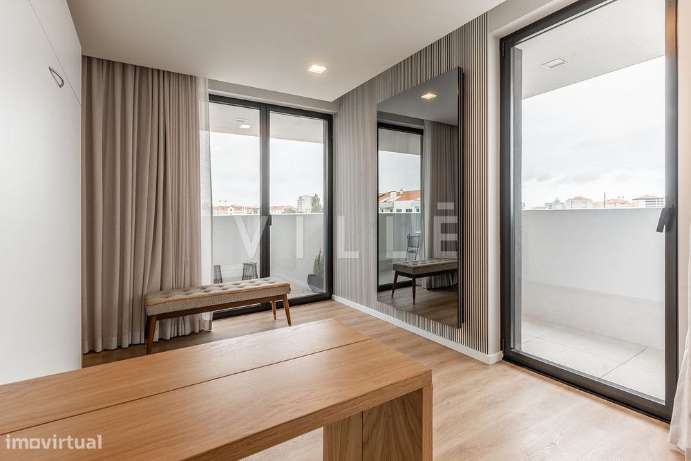 Exclusivo Apartamento T4 Duplex com Varanda e Terraço com vistas