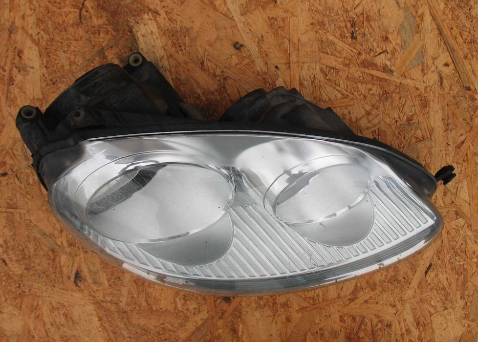 VW Golf V 5 lampa Prawa przód oryginał EU
