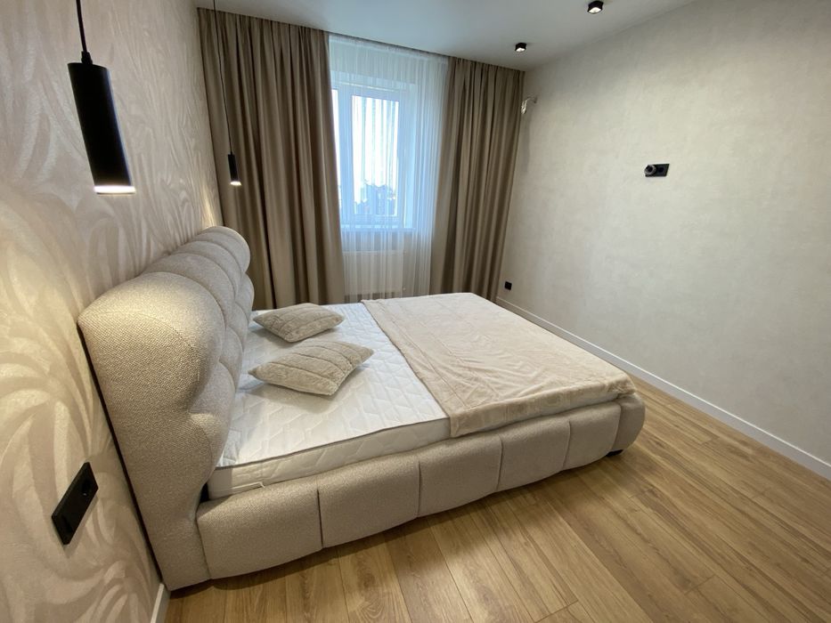 Продам шикарну квартиру з новим ремонтом