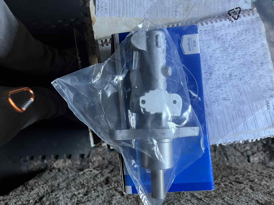 Bomba de travão central golf 5