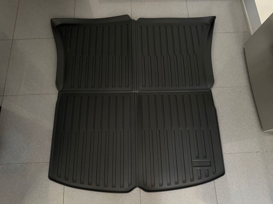 Conjunto 9 Tapetes Borracha TPE All Weather Tesla Model Y Novos