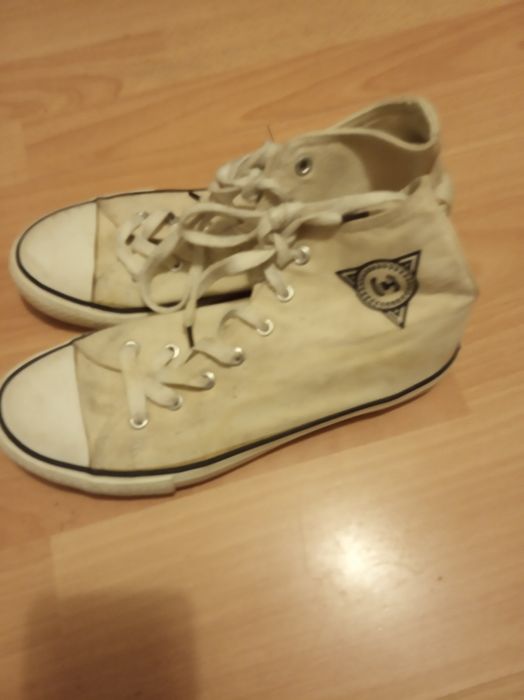 Buty sportowe cropp.
