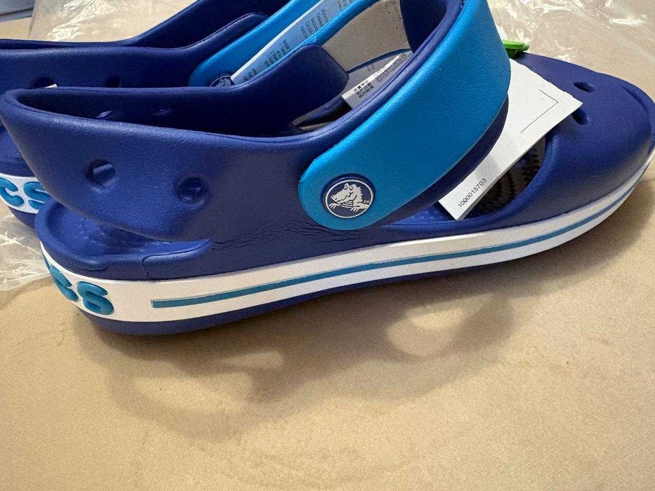 дитячі босоніжки сандалі crocs J3 22 см