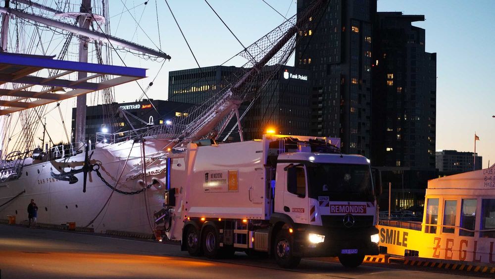 WYWÓZ GRUZU I ODPADÓW - kontenery/big bagi