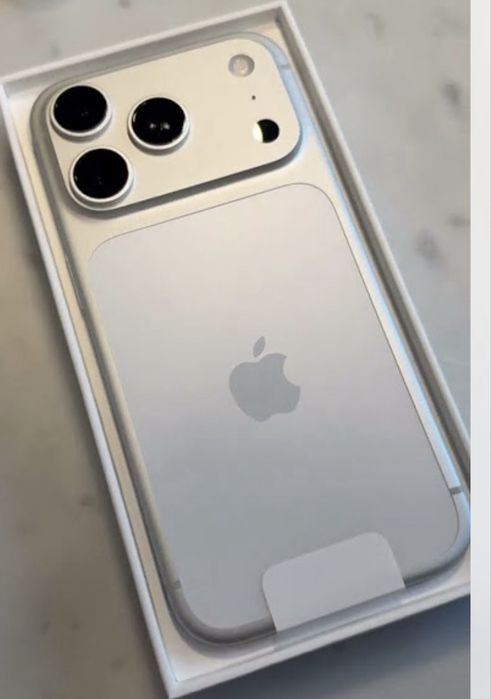 I phone 17 pro max