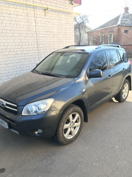 Автомобиль rav-4