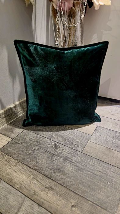 Poszewka 40x40 zieleń welur I czarny