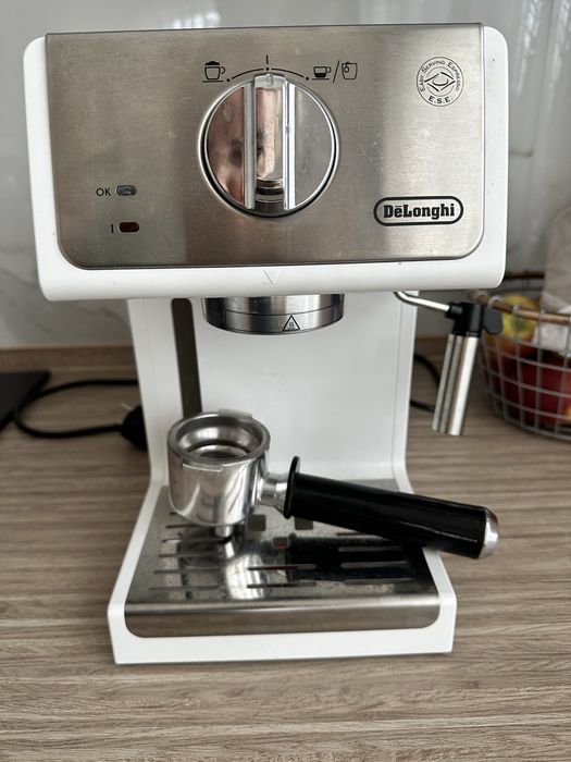 Кавоварка еспресо DeLonghi ECP 33.21 W