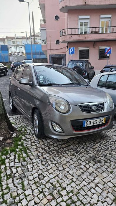 KIA PICANTO – Compacto económico e prático, perfeito para a cidade