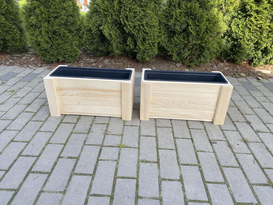 Donice drewniane z wkładem plastikowym