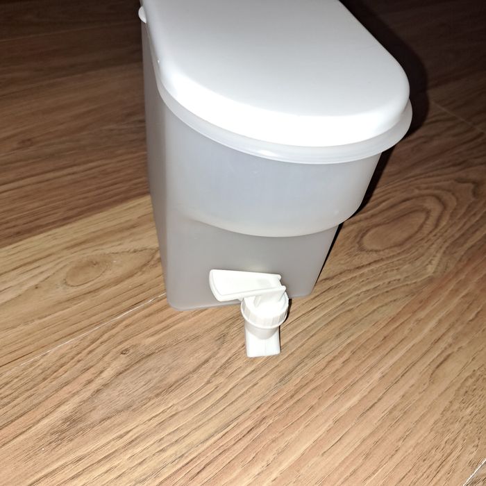 Plastikowy Dystrybutor Napojów Z Kranem, Pojemnik 3,5L