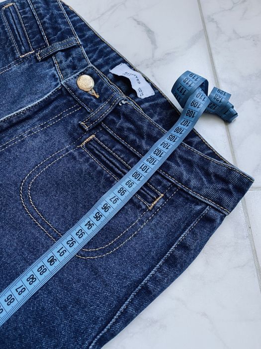 Reserved Denim – класичні прямі жіночі джинси
