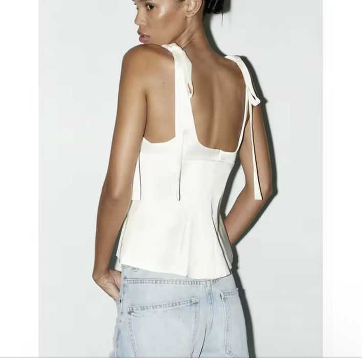 Топ “Zara” молочный