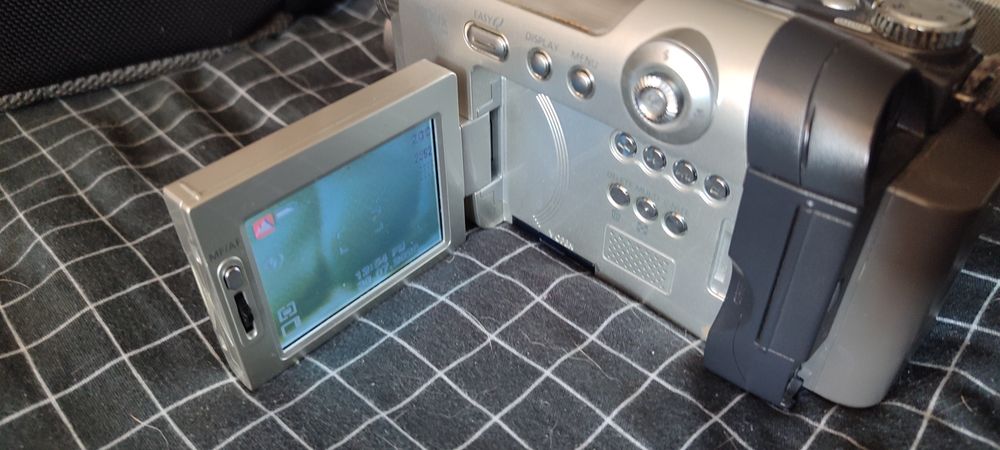 Відеокамера Samsung SC-D6550