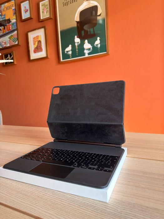 Apple Magic Keyboard Oficial para iPad Air 13" M2