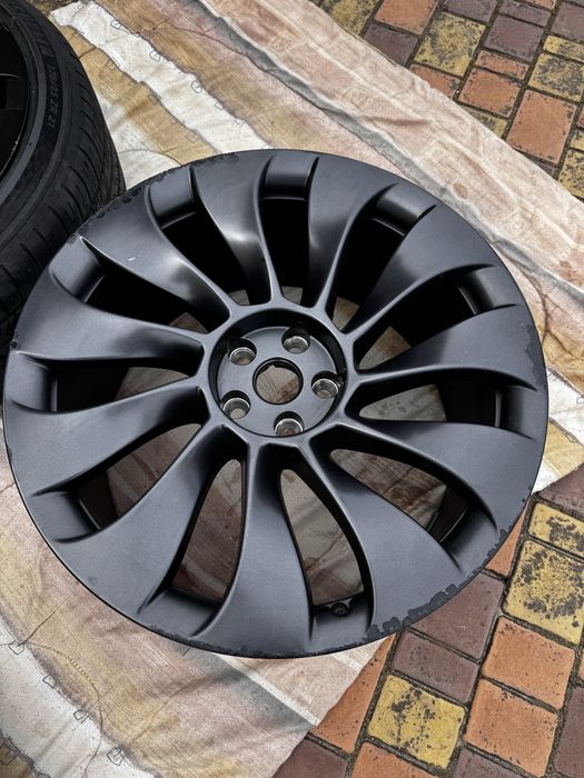 Продам оригинальные диски Tesla Model Y R21 Uberturbine + 3 шины