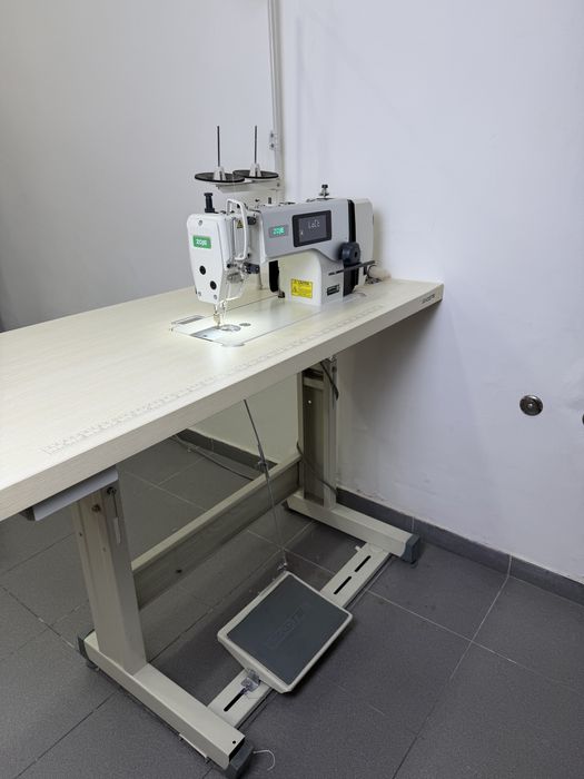 Máquina de Costura Industrial Zoje A8000-D4-TP/02