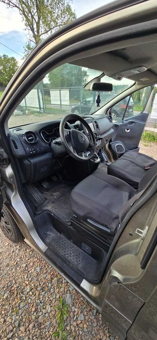 Opel Vivaro 2017 uszkodzony