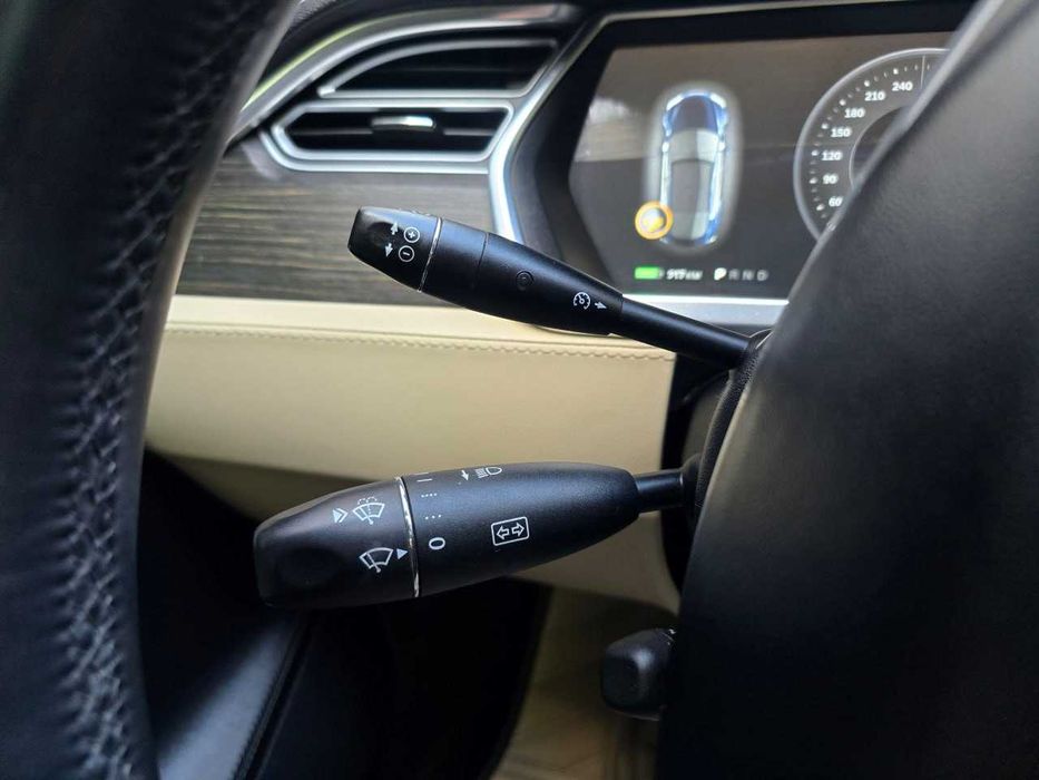 Продам  Tesla Model S 2014. Можна в розстрочку, під викуп.