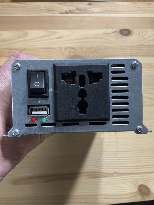 Інвертор 12вольт-220вольт з модифікованою синусоідою