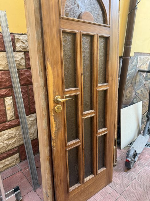 Двері міжкімнатні деревяні