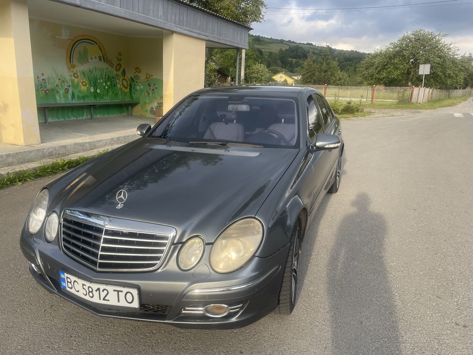 Mercedes-benz e211