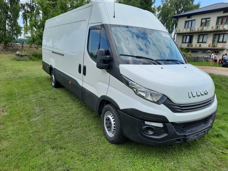 Wypożyczalnia  Autolawet Samochodów  Lawety Wynajem Busów winda