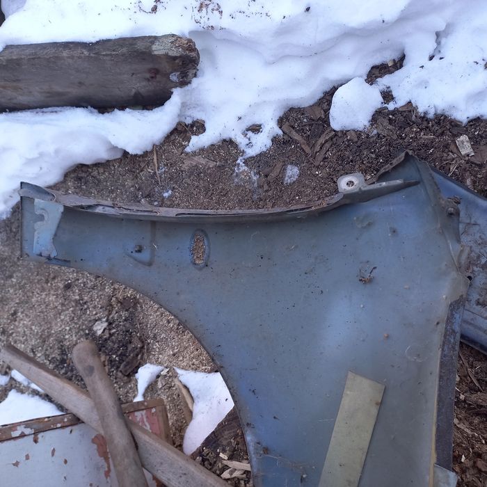 Продам крило пежо 607