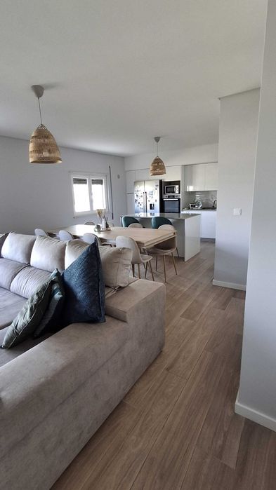 Apartamento T3 novo em Pinhal Novo, 126 m2, classe A, elevador e garagem
