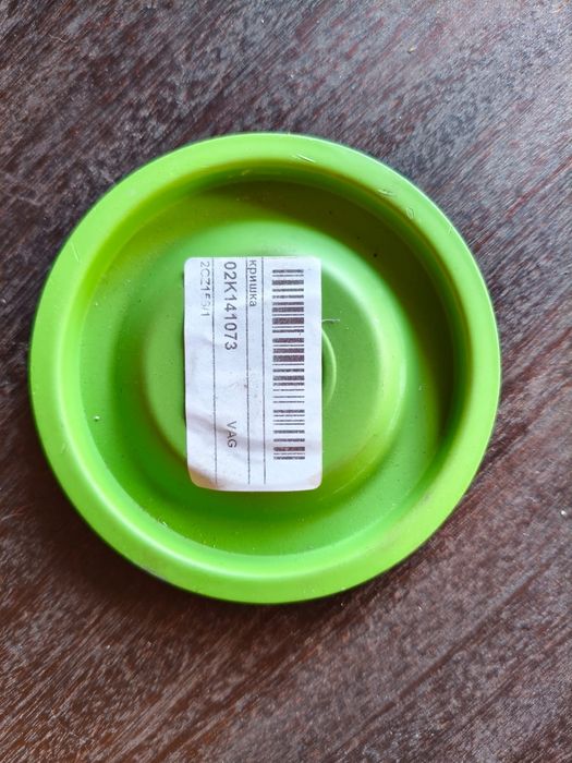 Продам залишки оригінальних запчастин на Skoda Tour