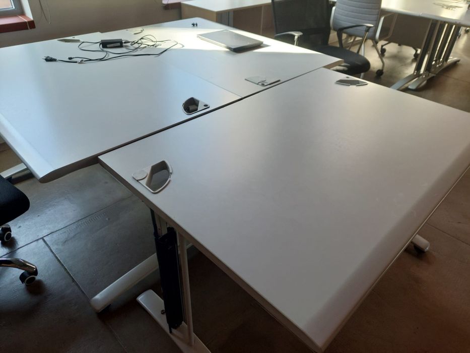 Biurka stoły biurowe Meble biurowe