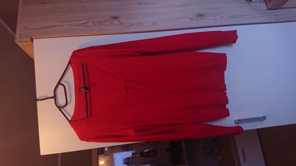 Sweter czerwony damski