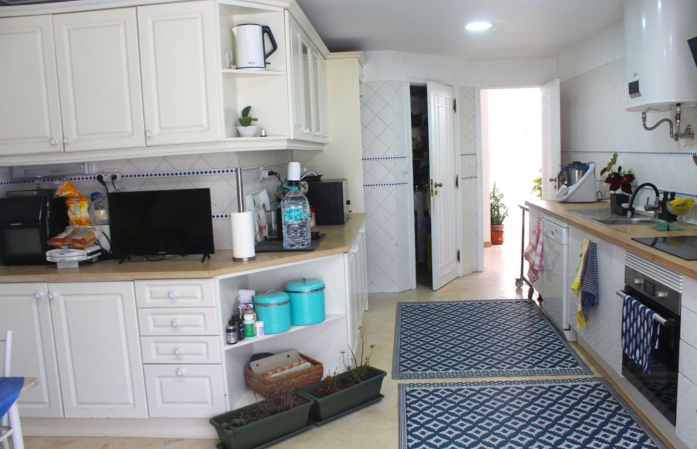 MORADIA T3+1 COM GARAGEM, Jardim E Churrasqueira | Carvoeira – Torres Vedras