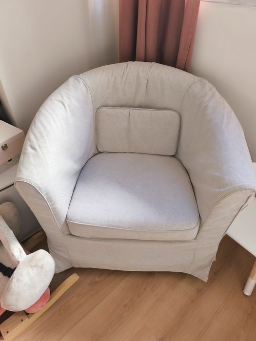 Poltrona beje IKEA