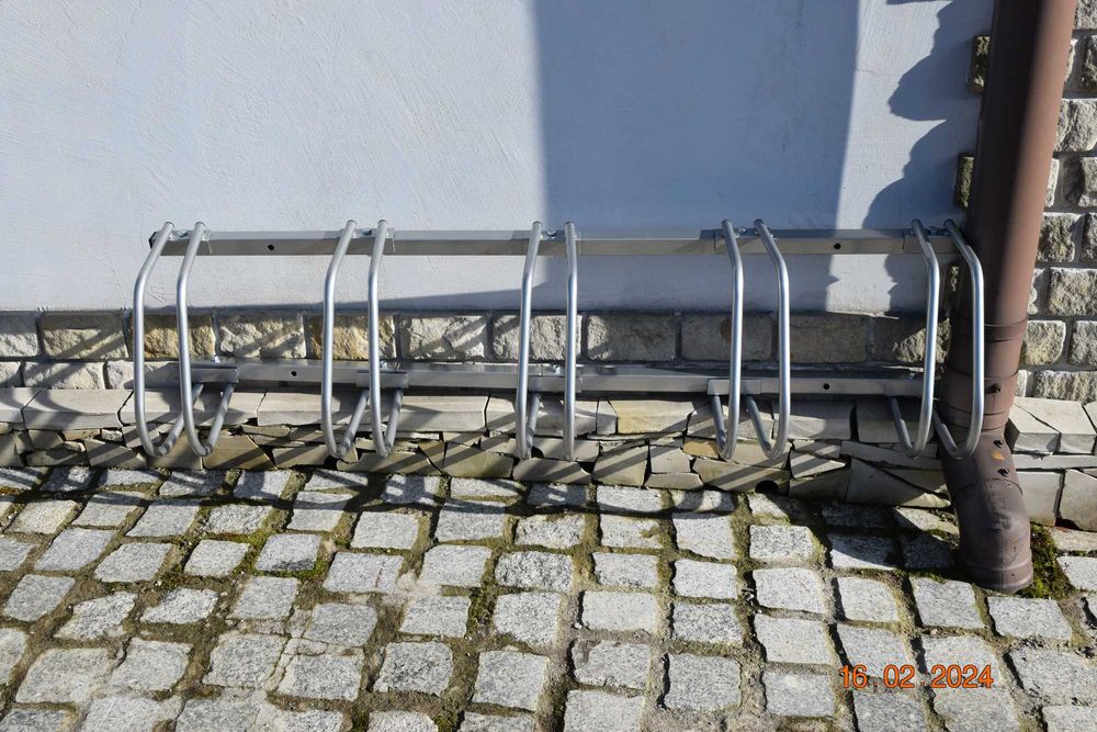 Stojaki parkingi na rower  - 3-4-5 miejsc  cena od 110 zł