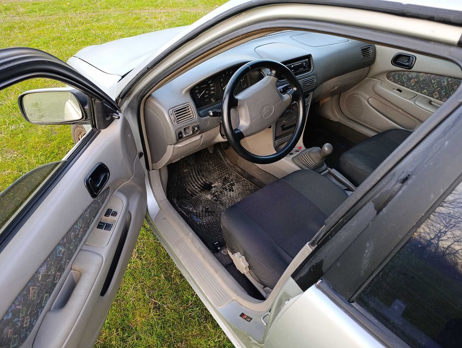 Тойота Королла 98 год 1.6 газ бензин