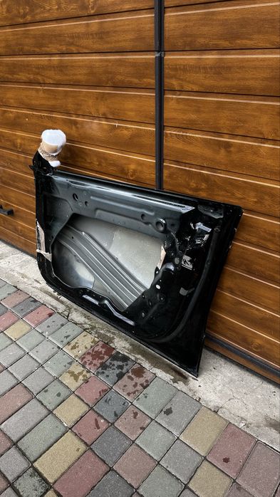 Двері передні праві tesla model Y ev43913