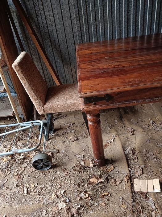 Stół duży palisander indyjski.