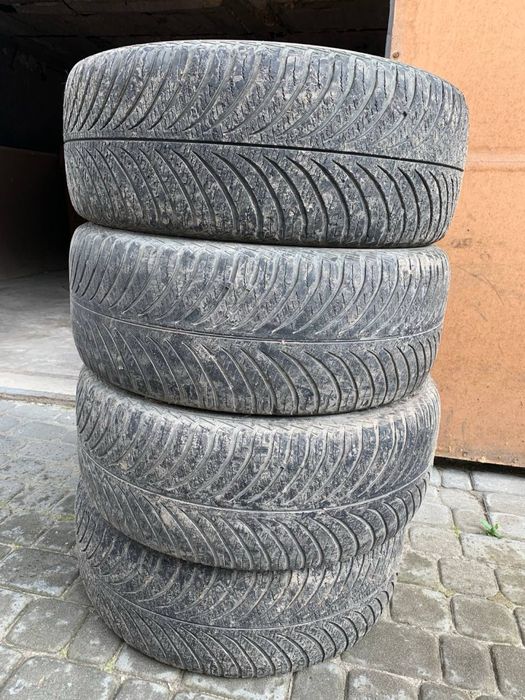 Шини GoodYear 235/55r17