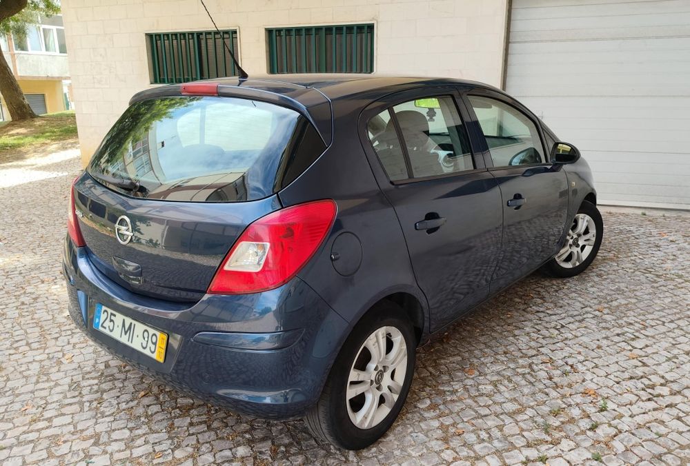 Opel Corsa D , 1.2 gasolina , 2011/10